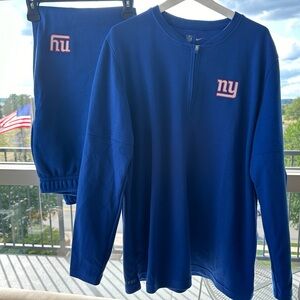 NY Giants NEW Sweatsuit- 1/2 zip sweatshirt, Joggers w/side & snap back pockets